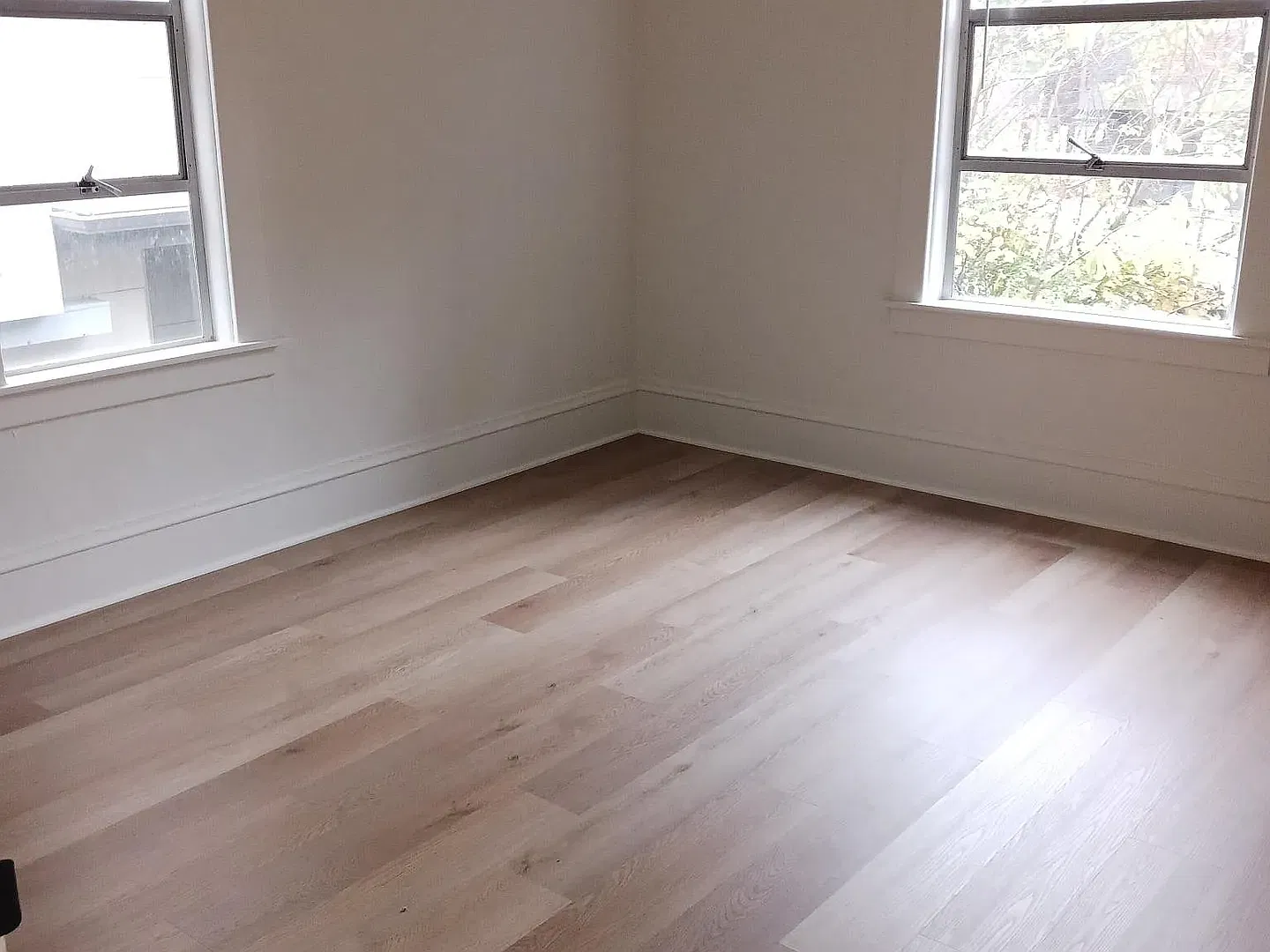 2- Bedroom in small building in Fremont — Photo 3