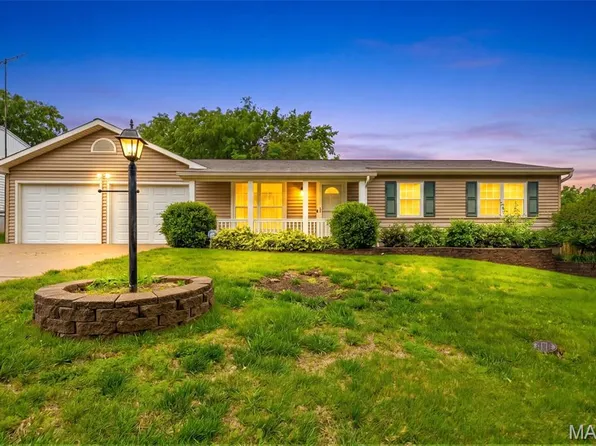 112 Clear Creek Dr, O'Fallon, MO 63366
