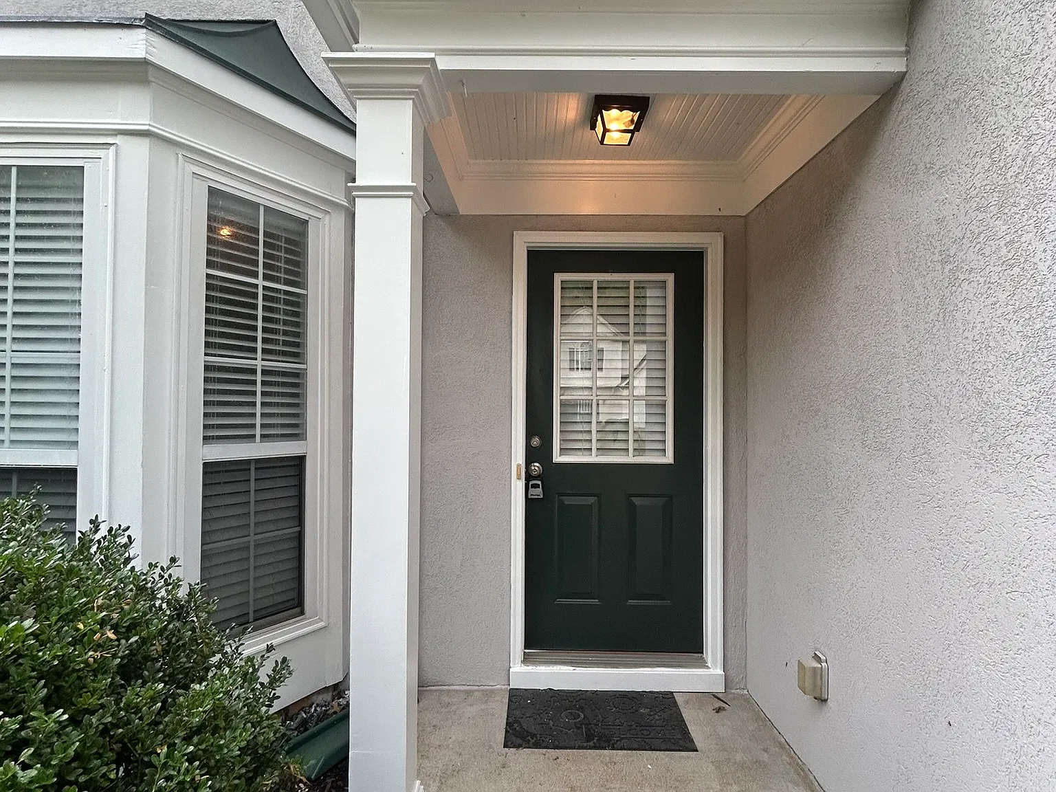 3 bed, 2.5 bath, 1740 sqft, $2,095 — Photo 2