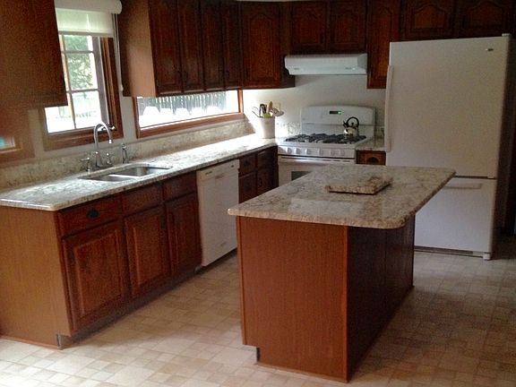 4th image of 1510 Sherwood Dr