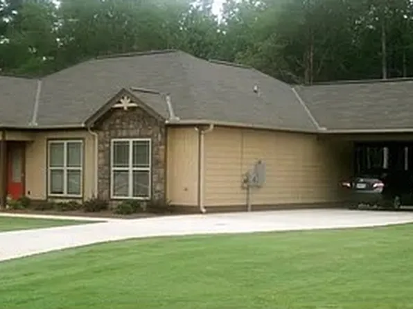 2905 E Pointe Way, Opelika, AL 36804