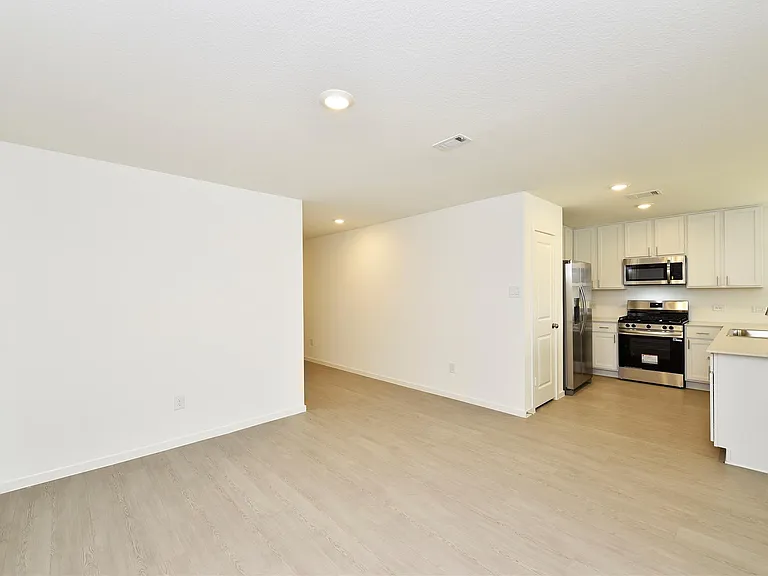 10218 Prairie Dunes Ln — Photo 15