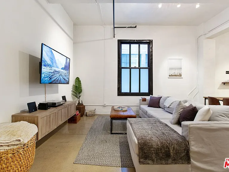738 S Los Angeles St #407 — Photo 9