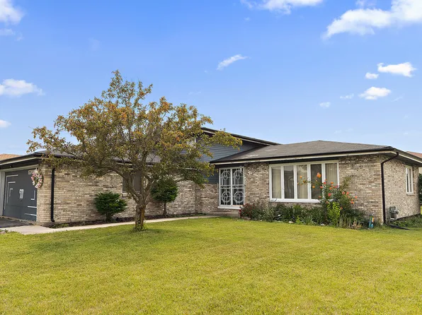 17700 Oakwood Ave, Country Club Hills, IL 60478