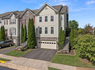 818 Ferndale Ter NE, Leesburg, VA 20176