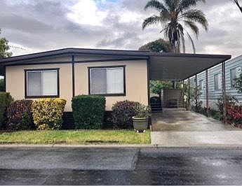 2nd image of 2833 Moss Hollow Dr #2833