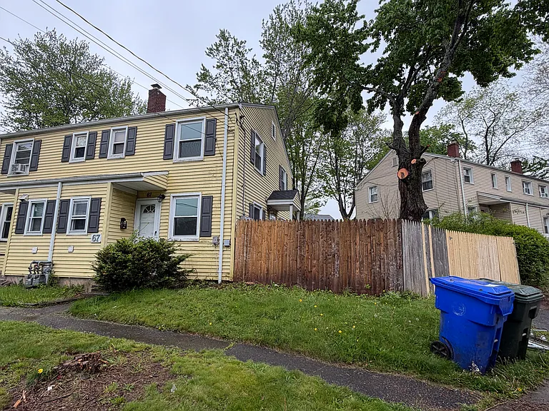 67 Woodlawn Cir #1 — Photo 10