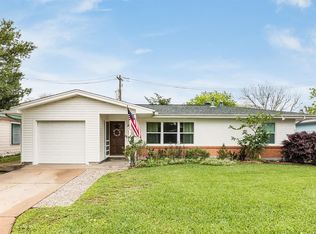 126 Tuna Ave, Galveston, TX 77550