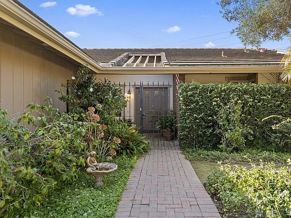 4th image of 143 Nava Ct