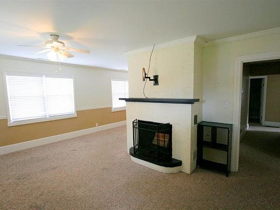 2nd image of 846 Crosshill Dr