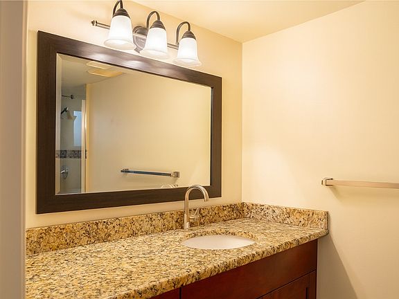 5th image of 2408 N 35th Ave Unit 2408