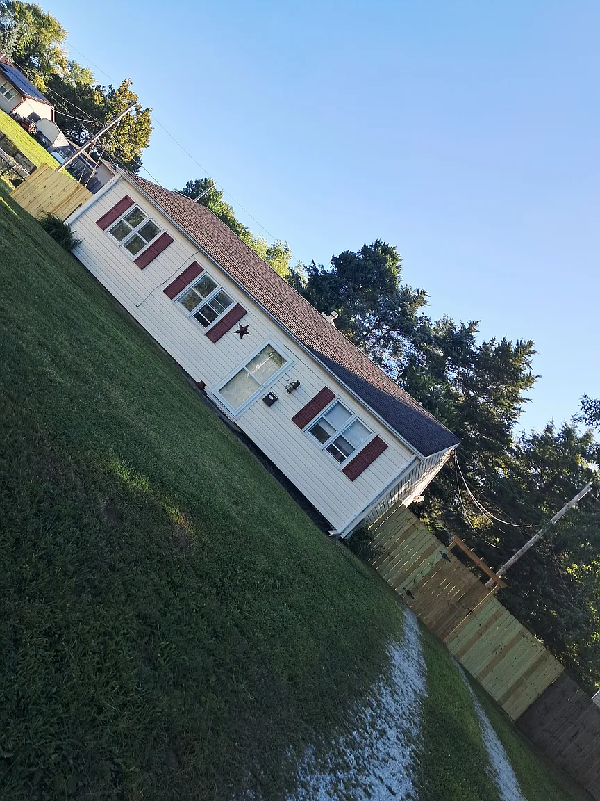 309 Grant Rd photo 1