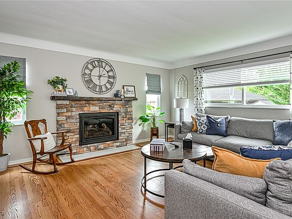 3rd image of 2603 Saybrook Dr