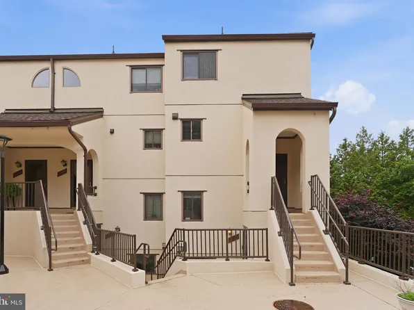 8901 Battery Pl #34, Bethesda, MD 20814