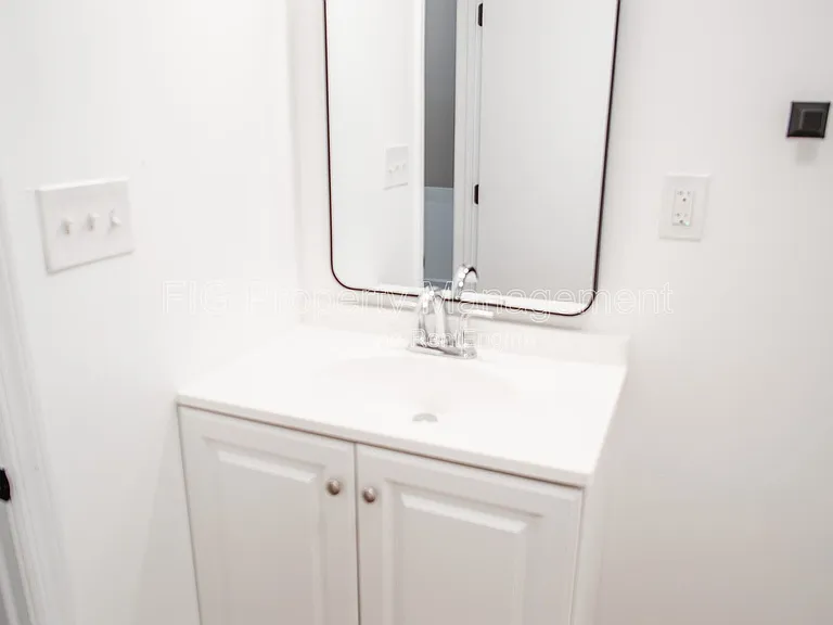 415 Watauga Dr #B — Photo 8