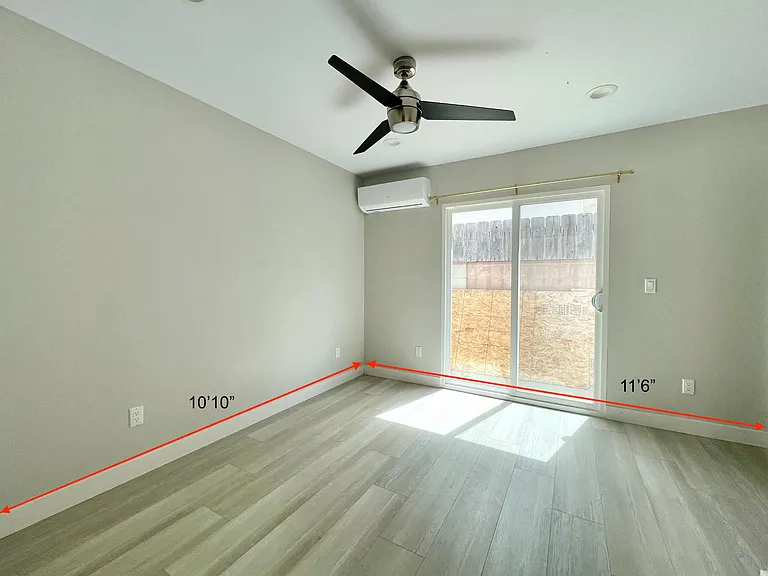 1056 1/2 Emory St — Photo 13