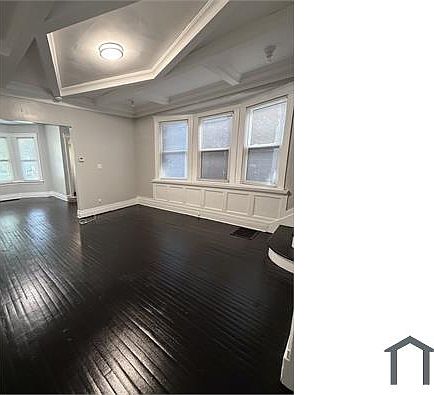 3rd image of 2220 Helen St