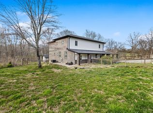 385 South Rd, Cottontown, TN 37048