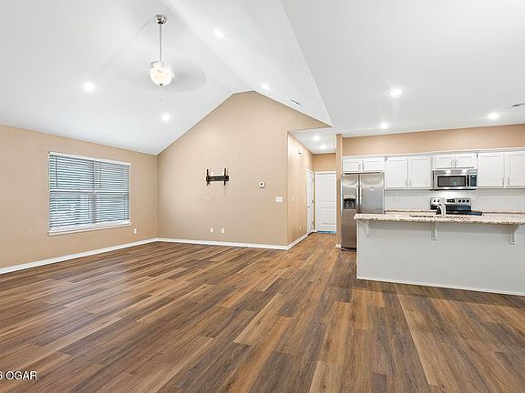 3rd image of 415 44th St E