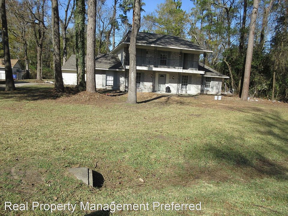 1st image of 2115 Pine Manor Dr