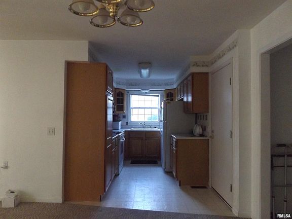 2nd image of 2720 Village Ct