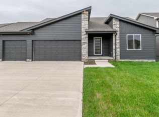 8954 S 21st St, Bellevue, NE 68147