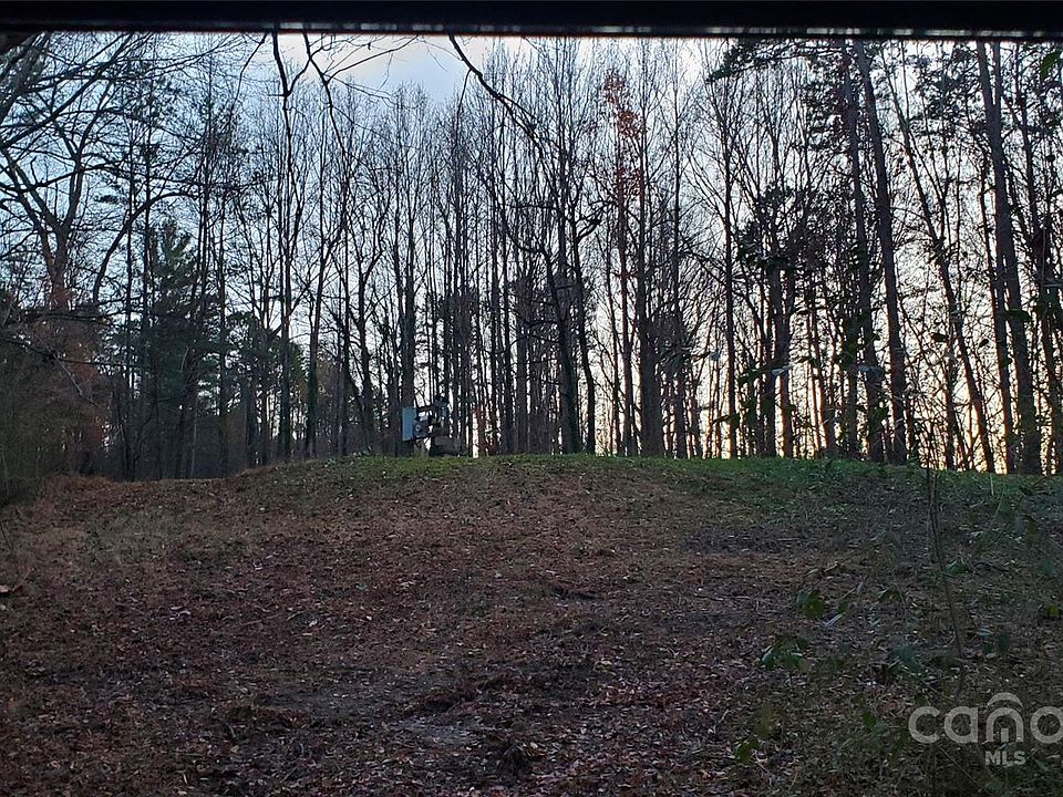 2nd image of 1046 4th Ave