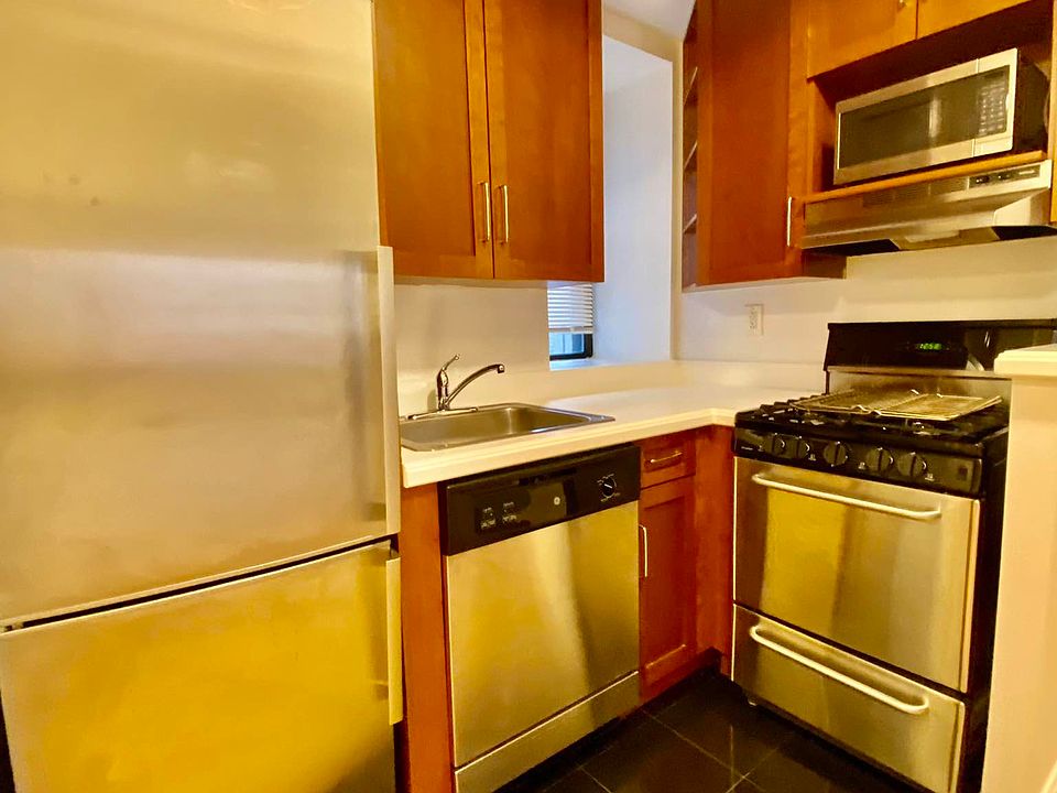 1st image of 235 E 46th St APT 4B