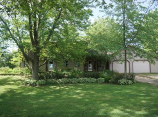 49W175 Perry Rd, Maple Park, IL 60151