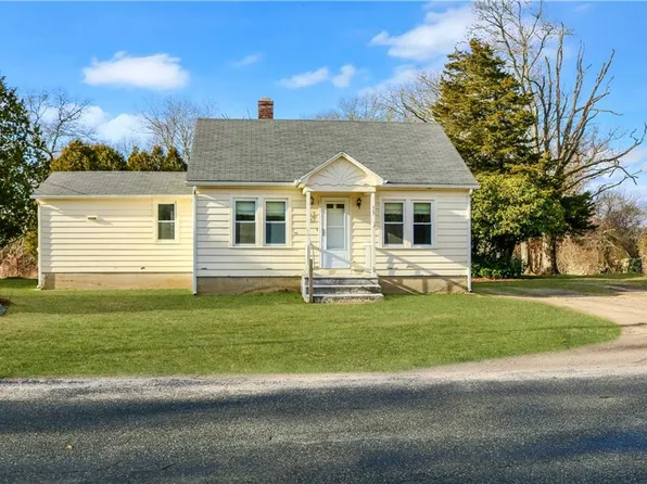 75 Tomaquag Rd, Ashaway, RI 02804