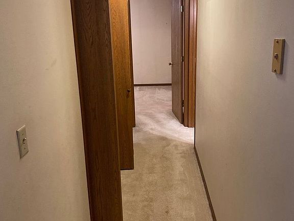 5th image of 805 W Allman St #11