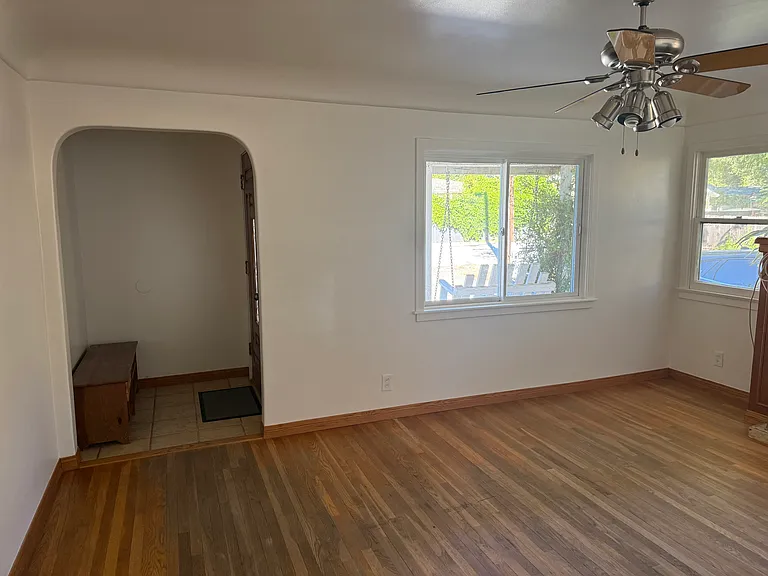344 N Poli St — Photo 7