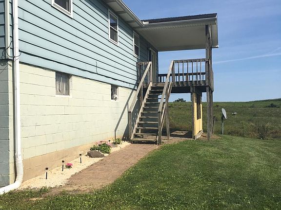 3rd image of 41 Buckhorn Ln