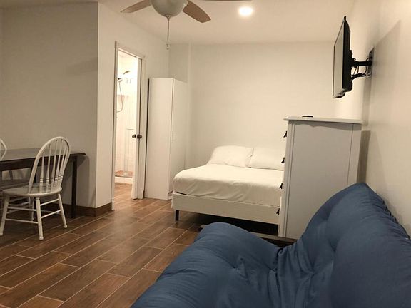 2nd image of 2808 W San Isidro St