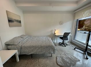 41 River St #9999, Toronto, ON M5A3P1