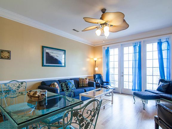 5th image of 106 W Arctic Ave #2B