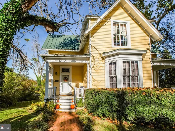 320 Culpeper St, Warrenton, VA 20186