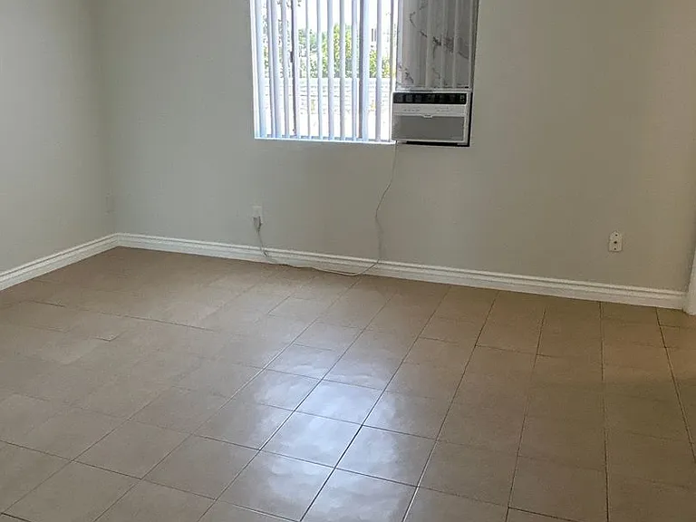 223 N Avenue 55 — Photo 6
