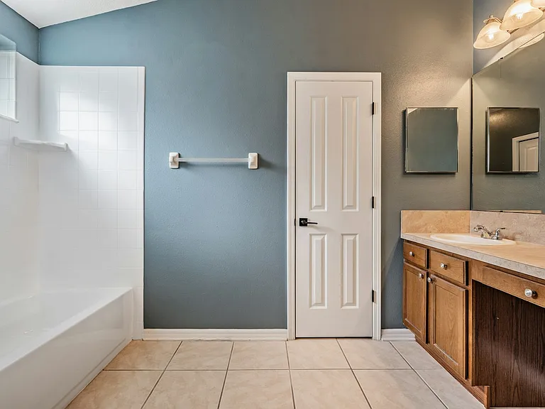 2634 Palesta Dr — Photo 12