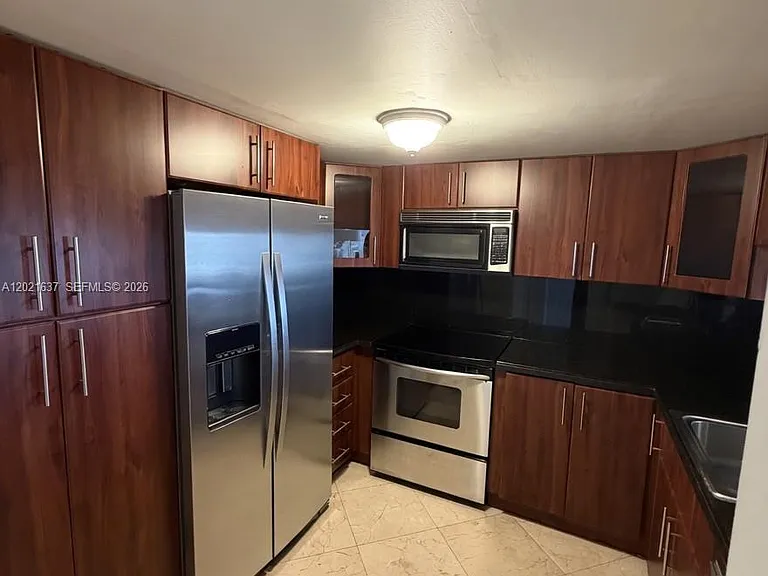 555 NE 15th St #16K — Photo 3