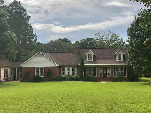 2nd image of 143 S Lake Dr
