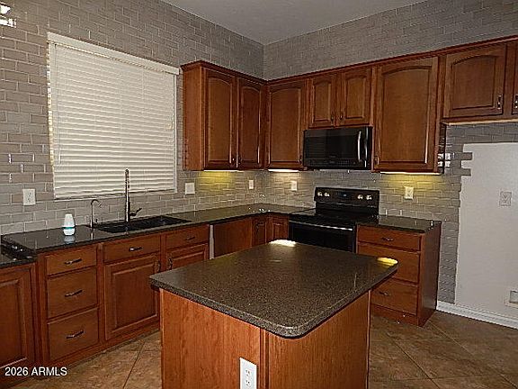 3rd image of 13641 S 180TH Avenue