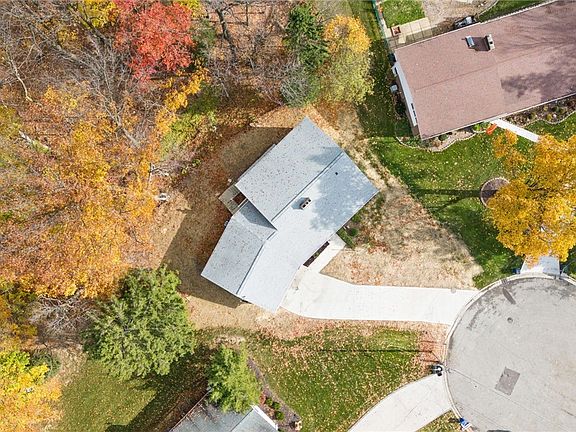 3rd image of 10385 King Coe Ln