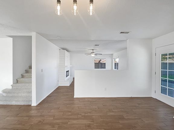 4th image of 4507 W Mercury Way