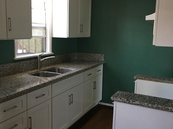 5th image of 2783 Laurel Pl APT C