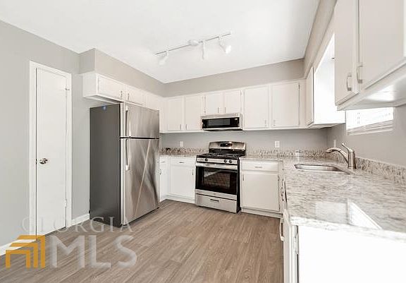4th image of 7581 Old South Ln