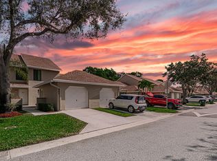 905 Maplewood Dr, Greenacres, FL 33415