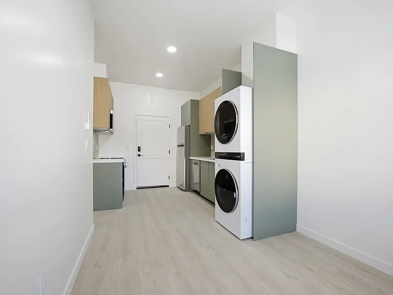 4553 North Ave #1 — Photo 7