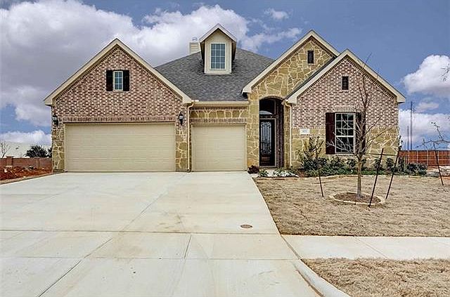 1st image of 122 Magnolia Ln
