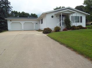 203 Eder St, Strawberry point, IA 52076